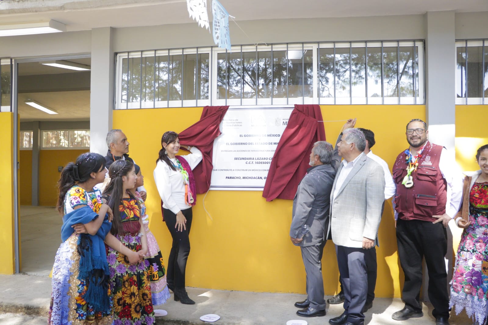 Paracho fortalece su infraestructura educativa con la inauguración de nuevas obras en más de 20 escuelas